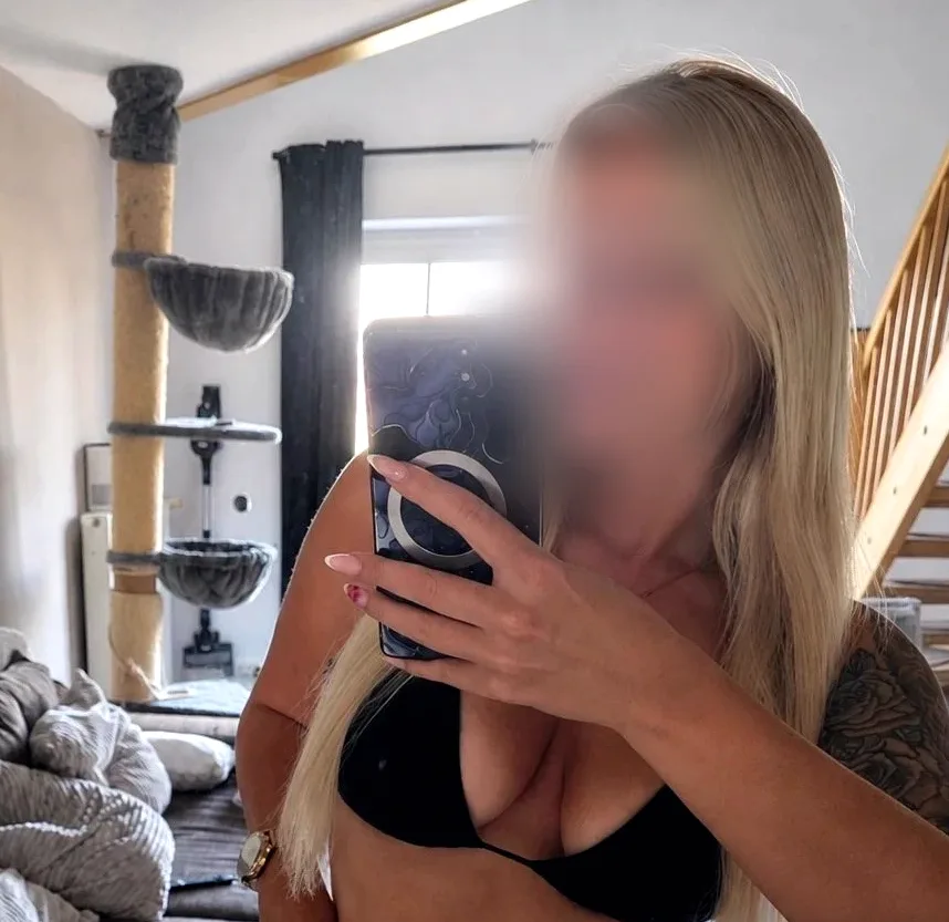 Sanne, 32